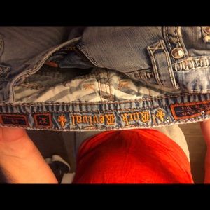 Men’s light denim Rock Revival Jeans size 32